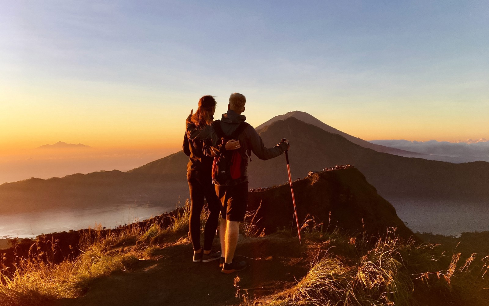 Fajar Primal Bali: Perjalanan Matahari Terbit dan Budaya di Gunung Batur