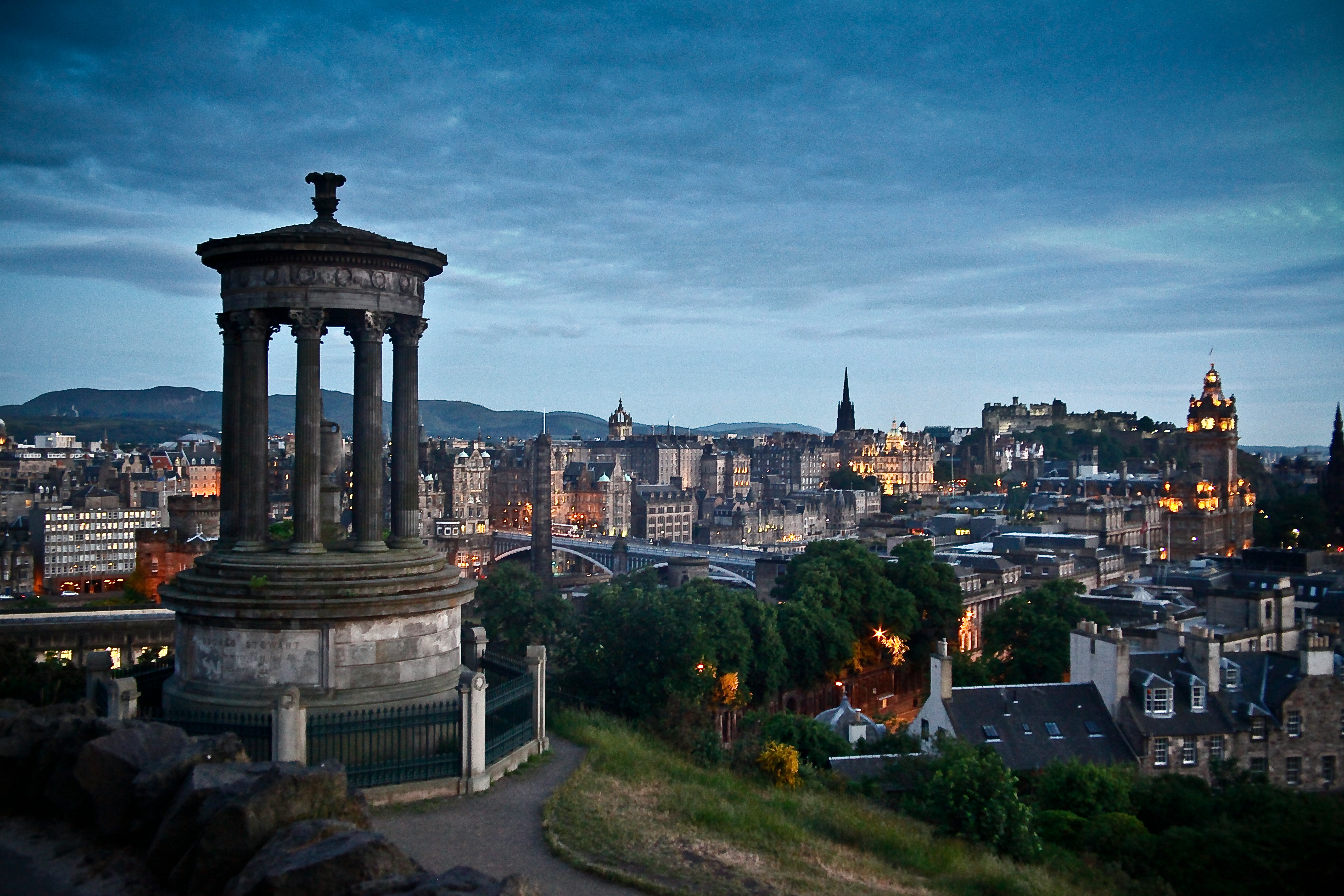 Edinburgh at night