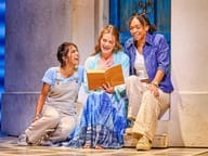 Mamma Mia ! à Novello Theatre, Londres — photo de production 2
