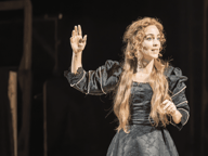 Všepronikající milost v Theatre Royal Haymarket, Londýn — fotografie z inscenace 4