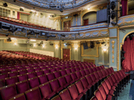צללי העולם ב־Aldwych Theatre, לונדון — תמונת הפקה 1