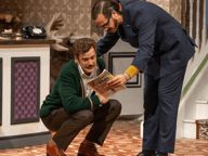 Fawlty Towers à Apollo Theatre, Londres — photo de production 3