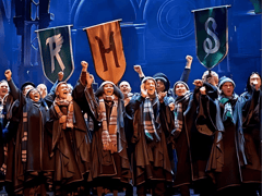 Harry Potter und das verwunschene Kind Teil Eins und Zwei im Palace Theatre, London — Produktionsfoto 3