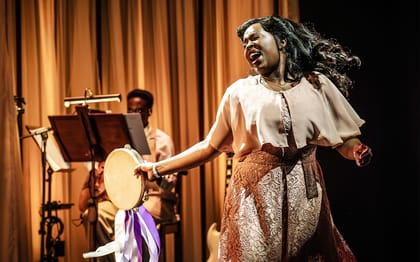 Marie & Rosetta in London — production photo 2