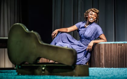 Marie & Rosetta in London — production photo 1