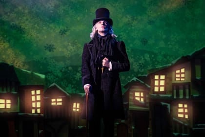 Christmas Carol Goes Wrong