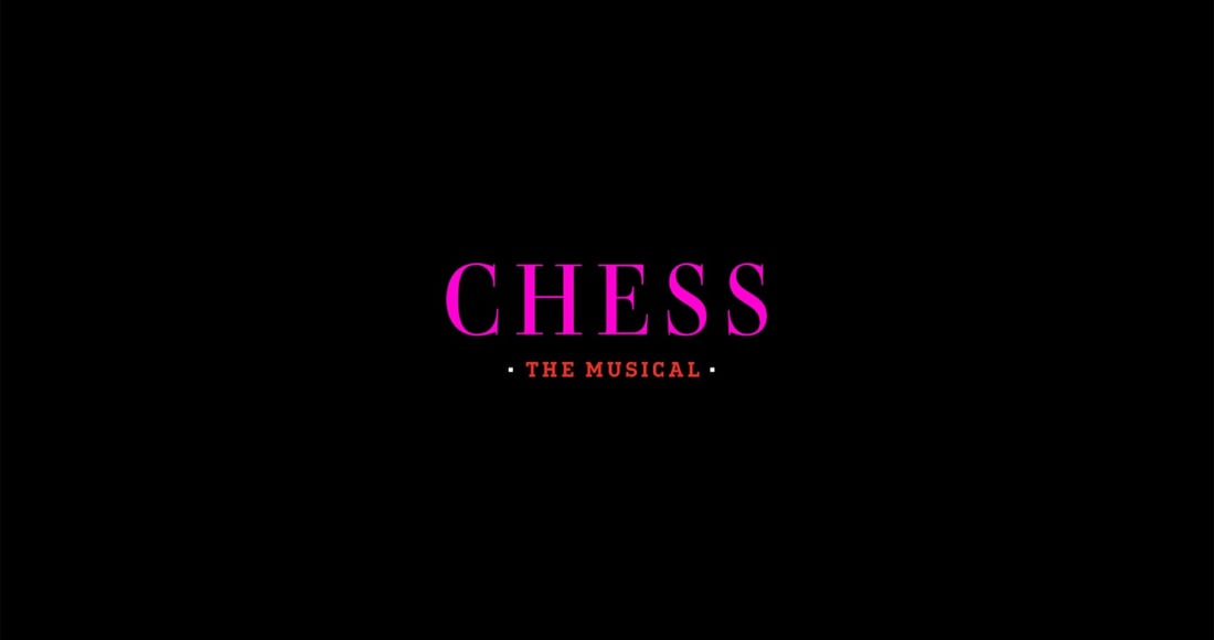 تابلو و صحنه‌آرایی احیای Chess در Imperial Theatre