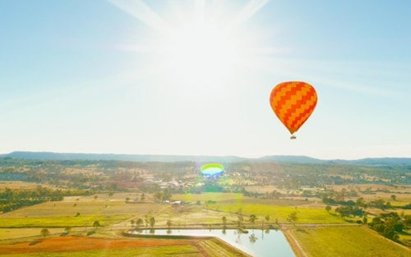 Gold Coast Ballooning with Vineyard Breakfast & Return Transfers