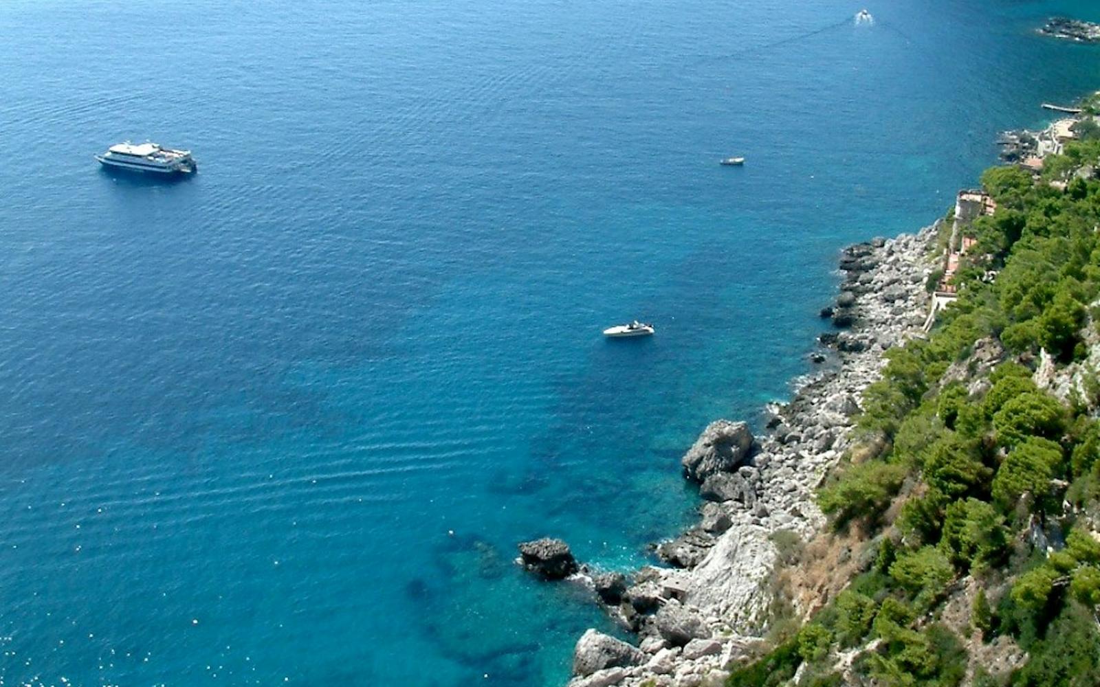 Capri Coast to Coast Boat Excursion tickets at Grotta Bianca, Naples