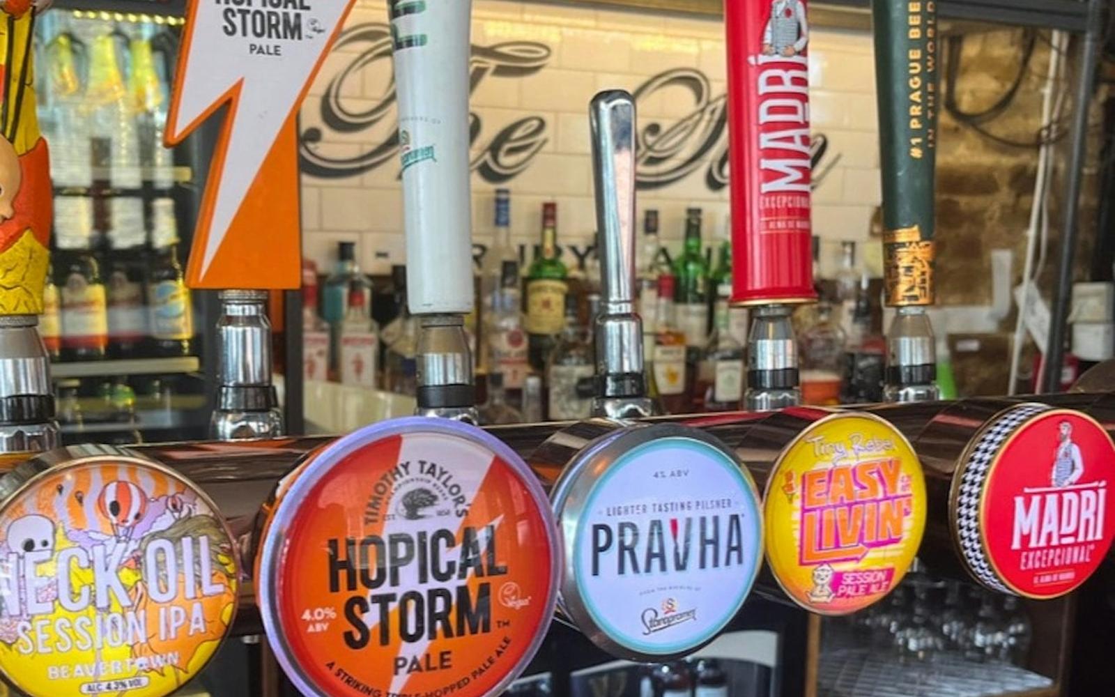London: Historic Pub Walking Tour