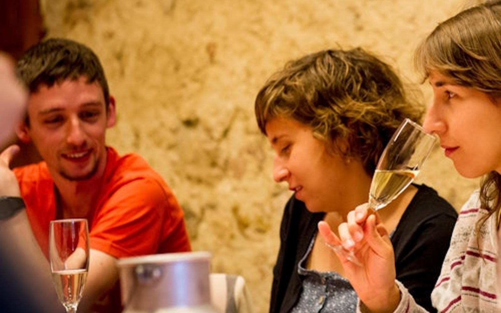 Barcelona: Guided Wine and Cava Experience