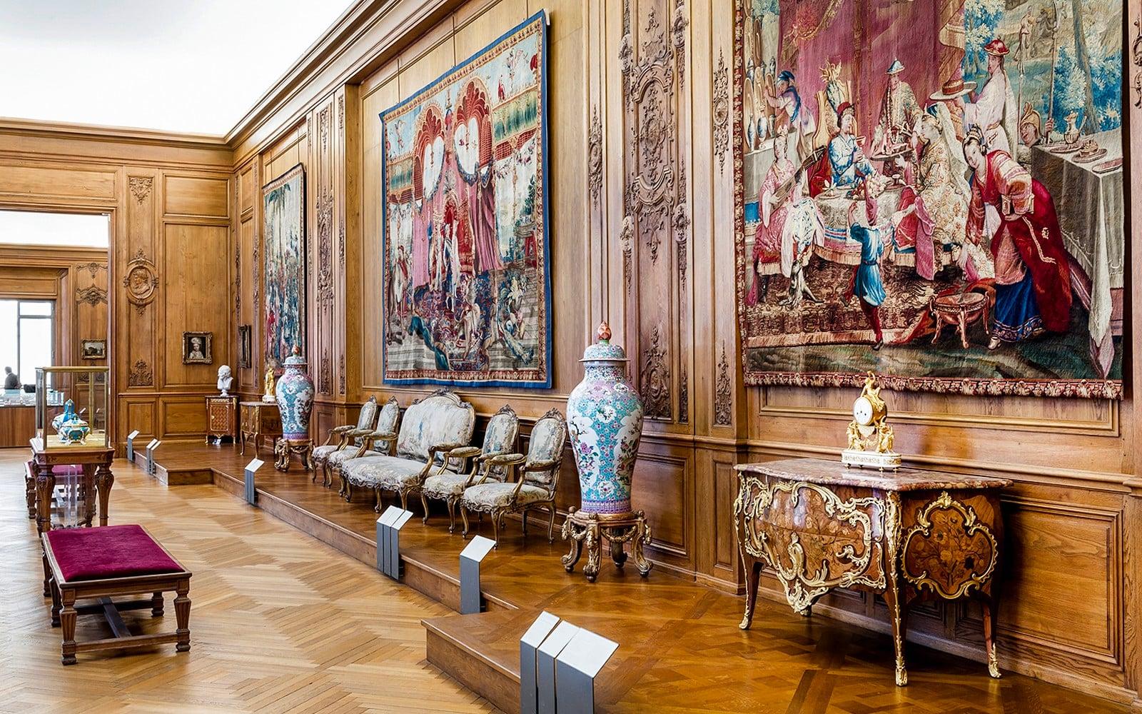 Petit Palais: Artists' Faces Exhibition