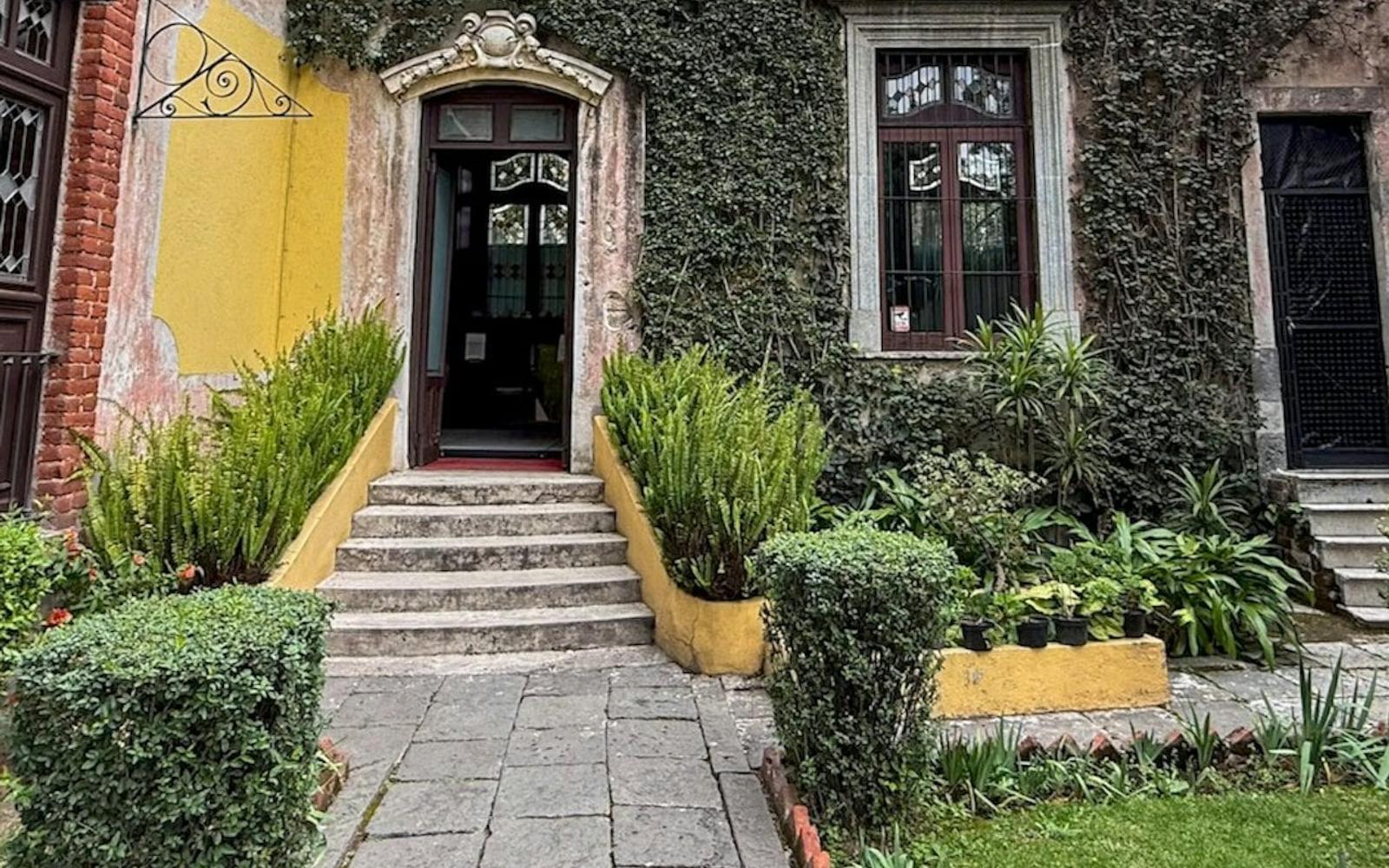 Leon Trotsky's House Museum: Guided Tour