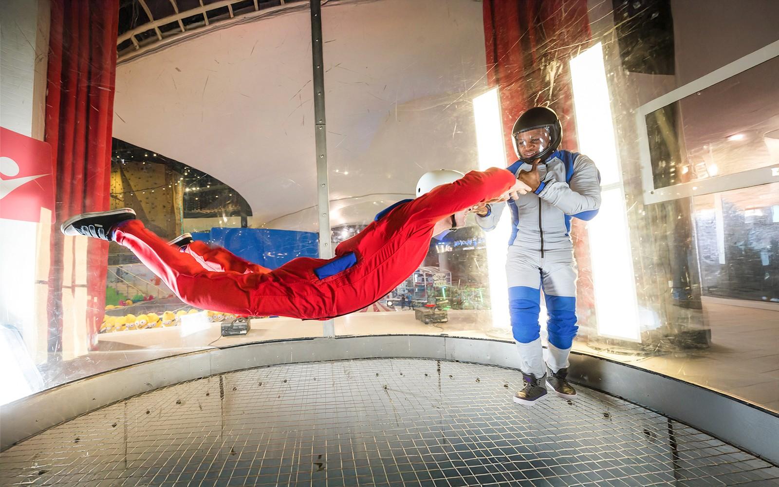 تجربه اسکای دایو در فضای بسته iFly Dubai