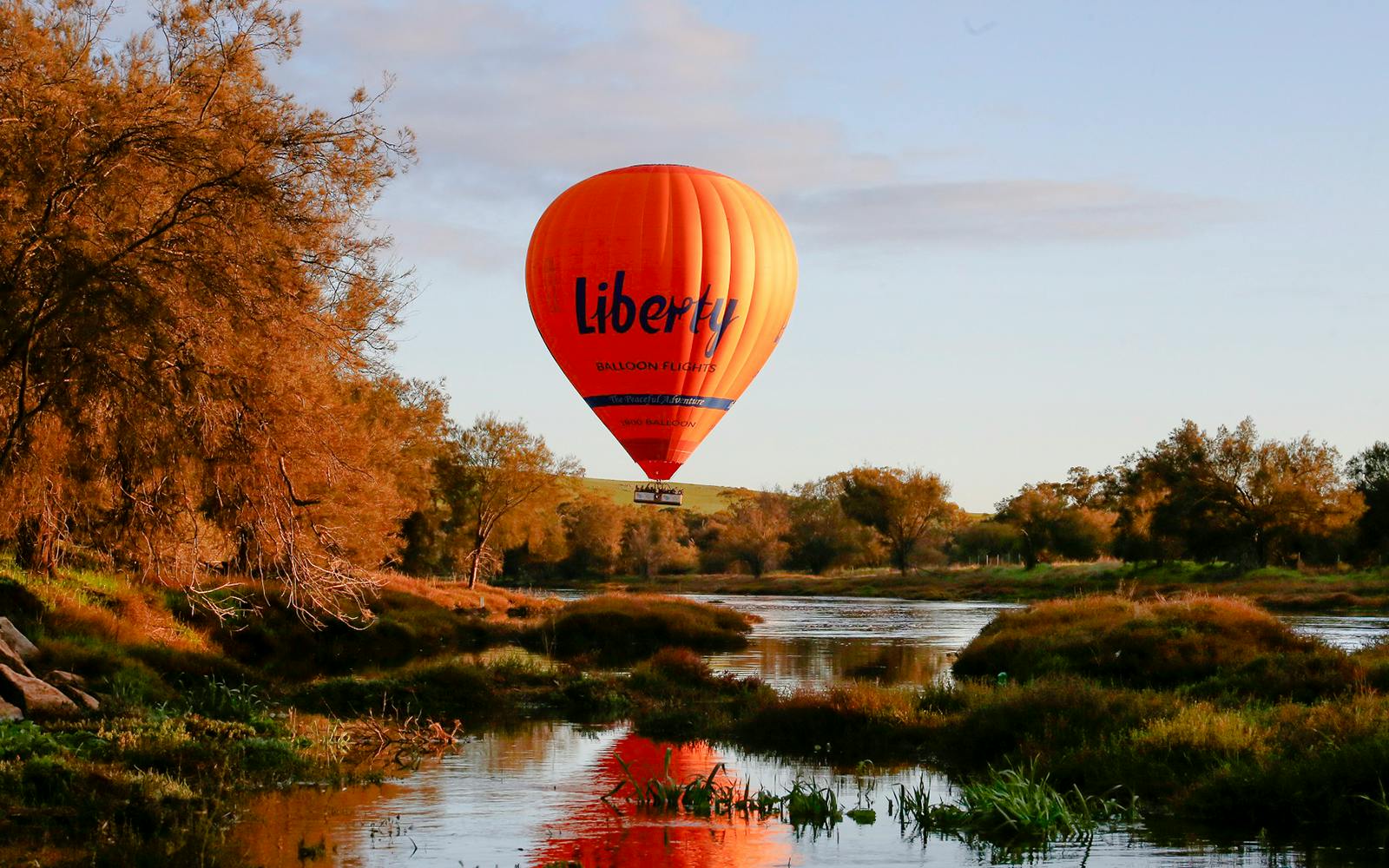 Avon Valley Hot Air Balloon Flight with Breakfast