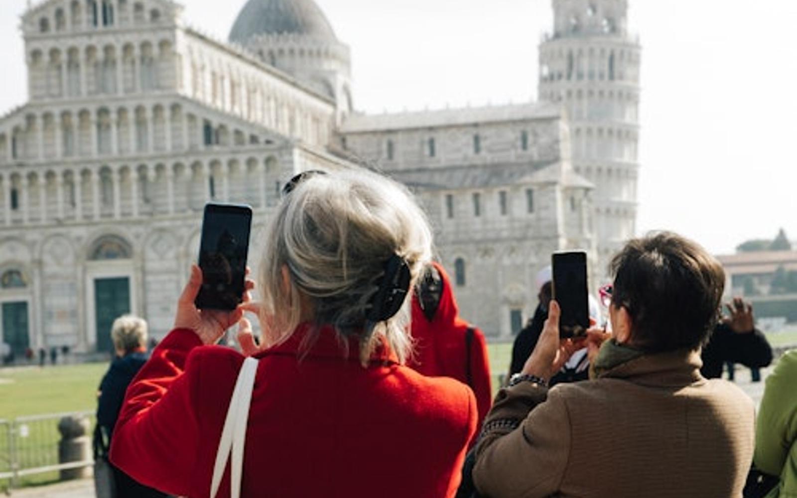 Lucca and Pisa: Day Trip from Livorno