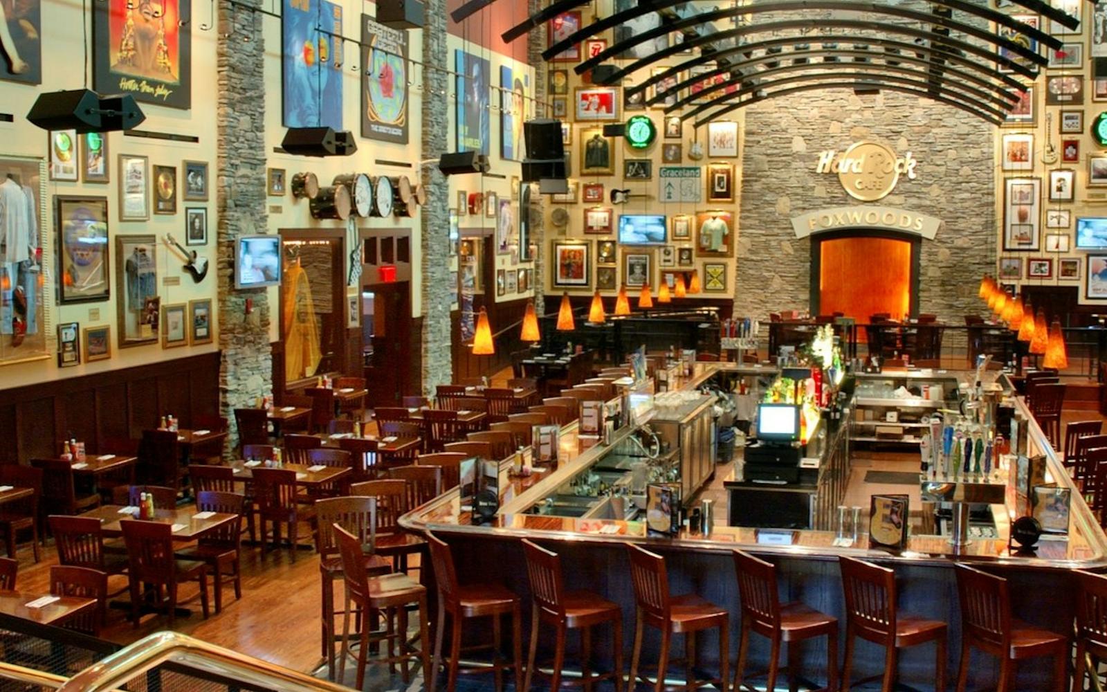 Hard Rock Cafe Foxwoods Dining Experience