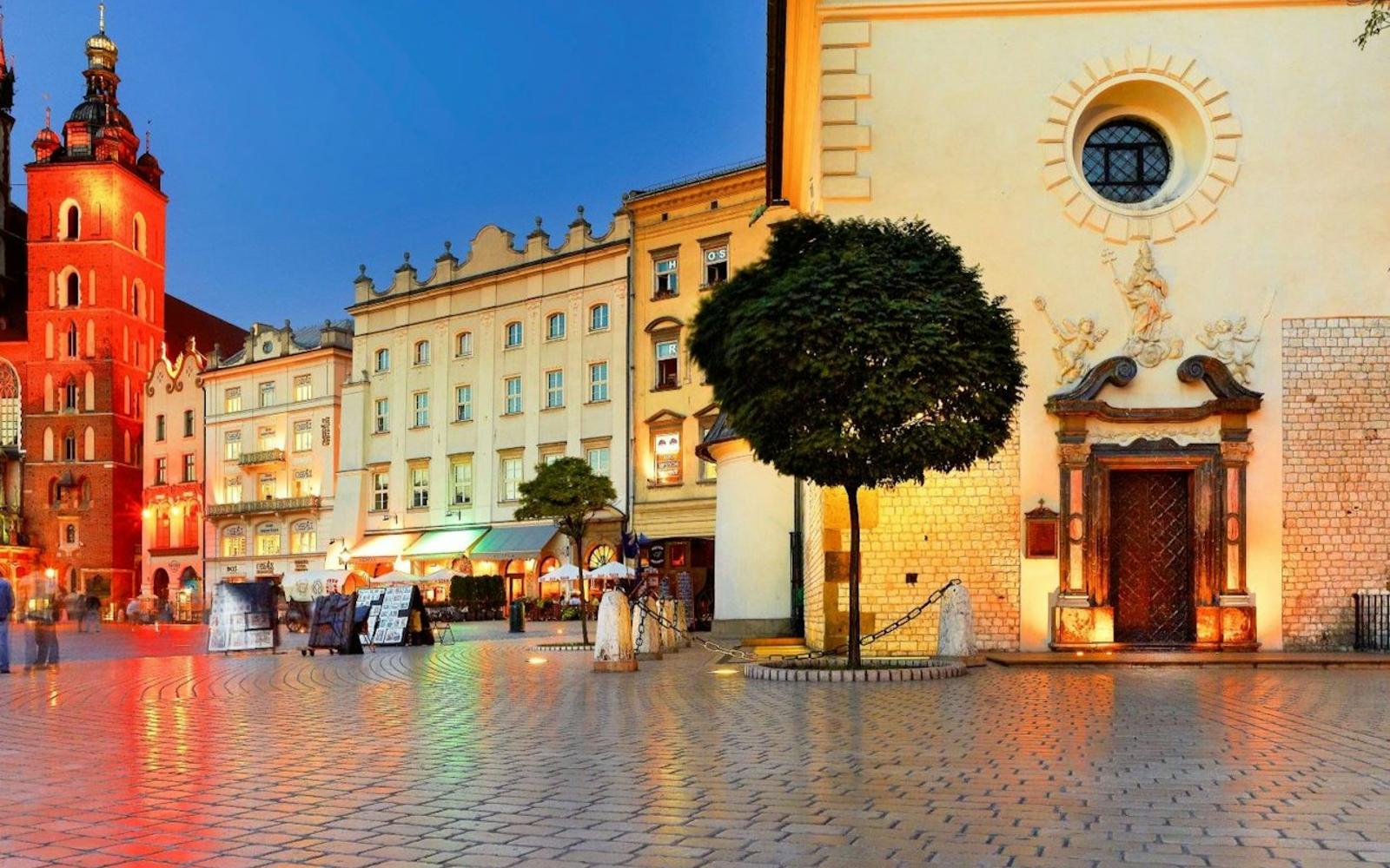 Krakow: Old Secrets, Tales & Kings Evening Guided Tour tickets at Krakow City Tours, Krakow