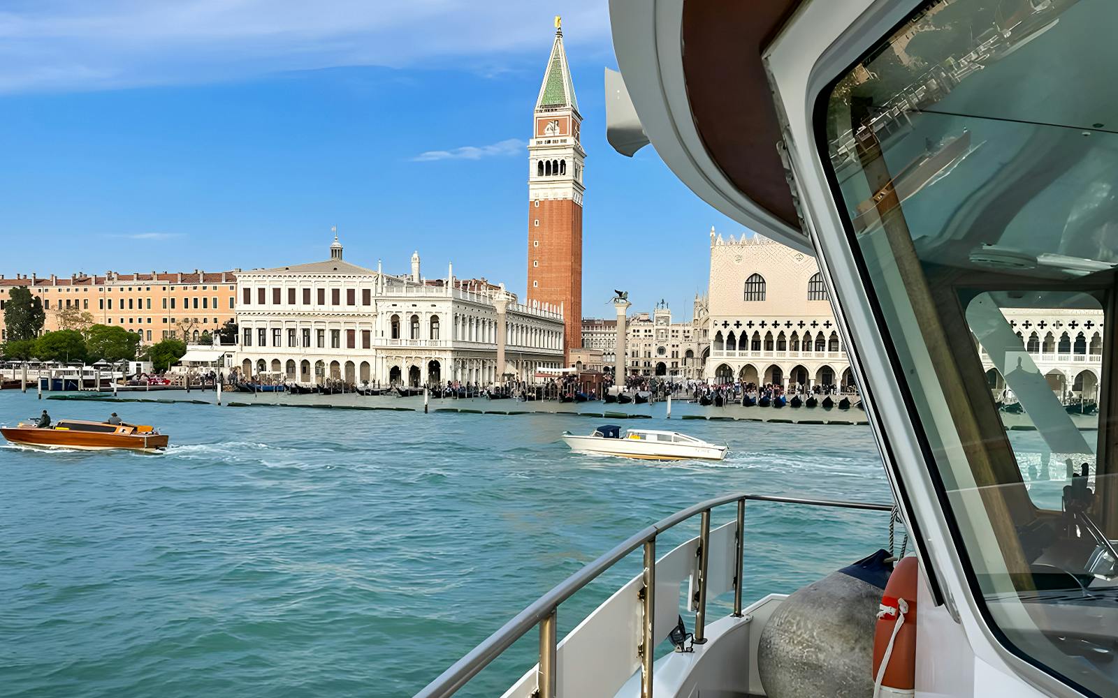 Round-Trip Boat Transfers: Punta Sabbioni to/from Venice San Marco
