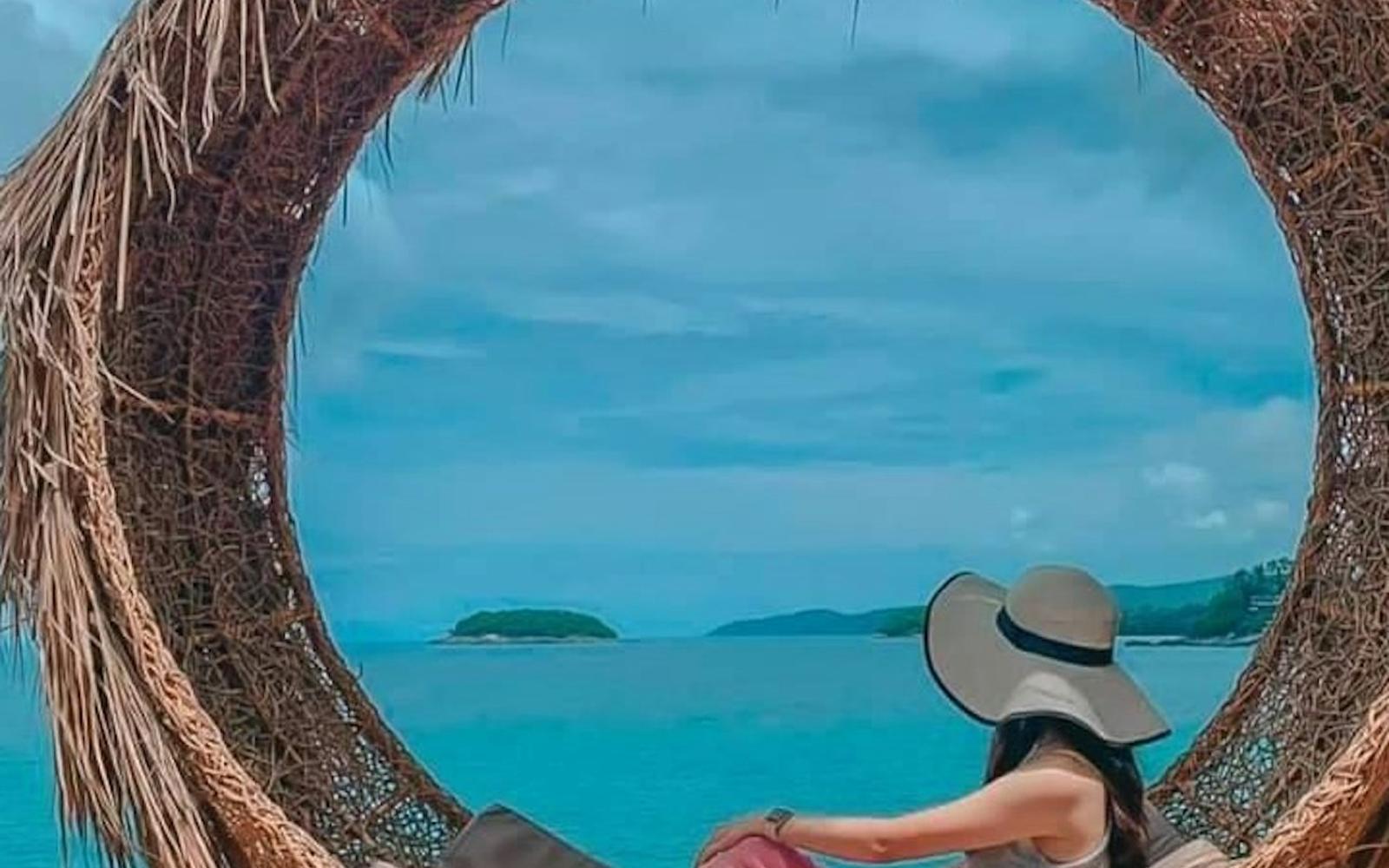 Phuket Rock Beach Swing