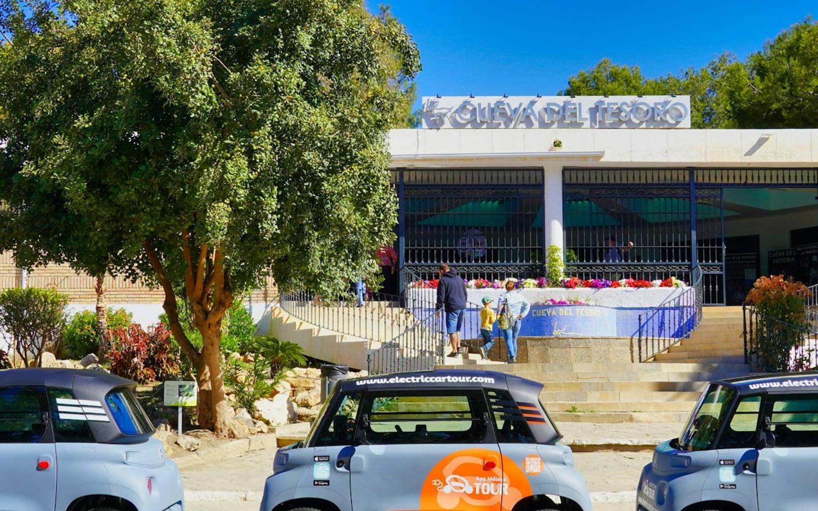 Málaga: Guided Electric Car Tour + Treasure Cave Entry
