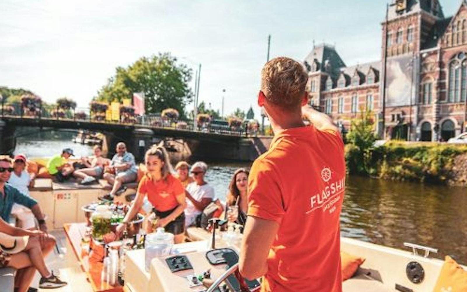 Amsterdam: BBQ & Unlimited Drinks Cruise