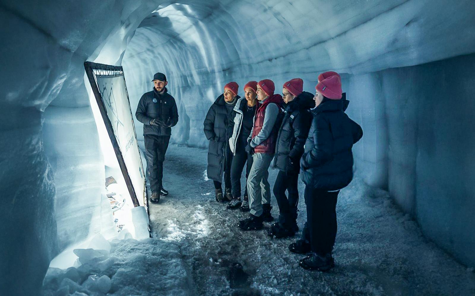 Husafell: Langjokull Ice Cave Tour