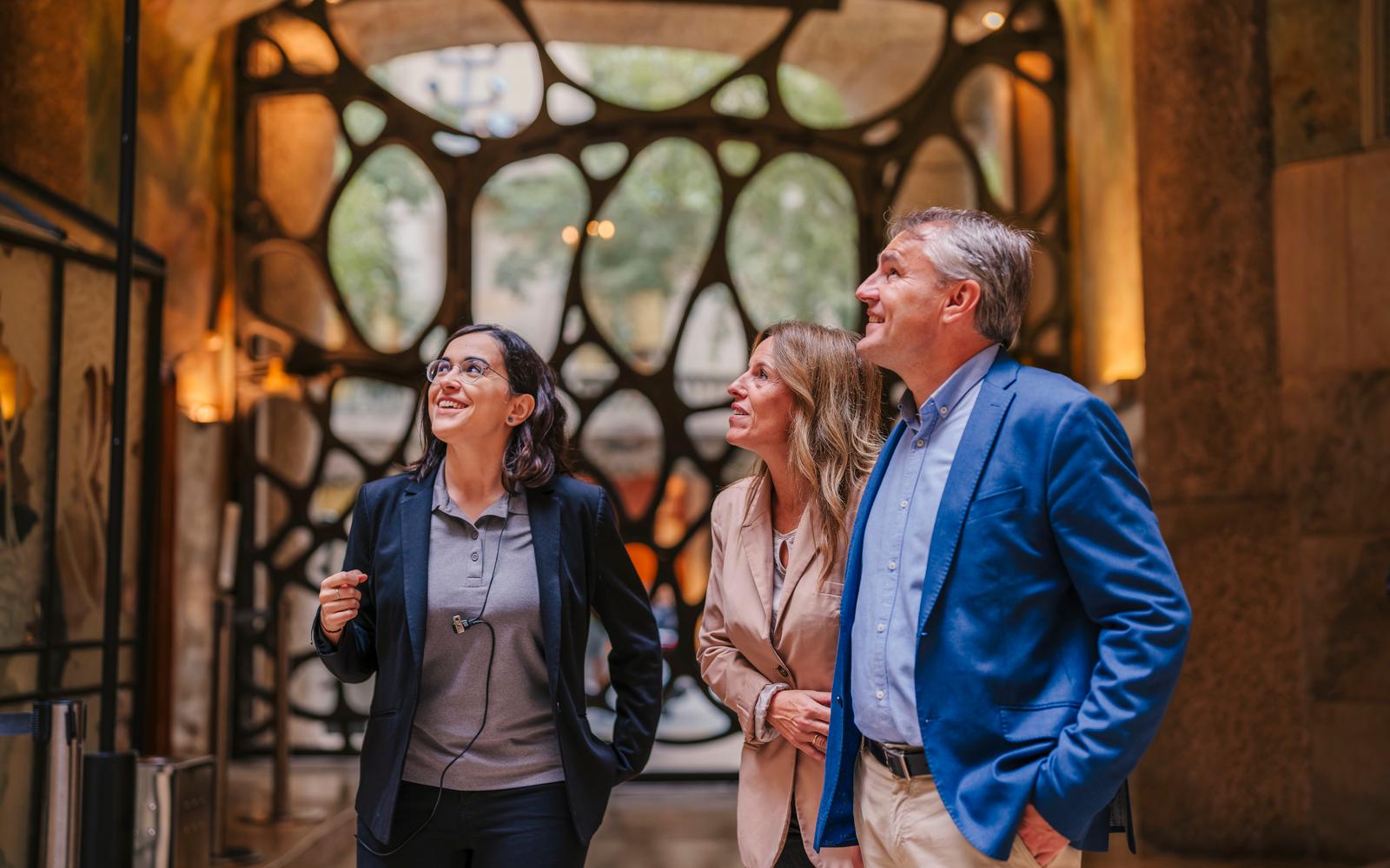 La Pedrera: Premium Small-Group Tour with Exclusive Access & Cava
