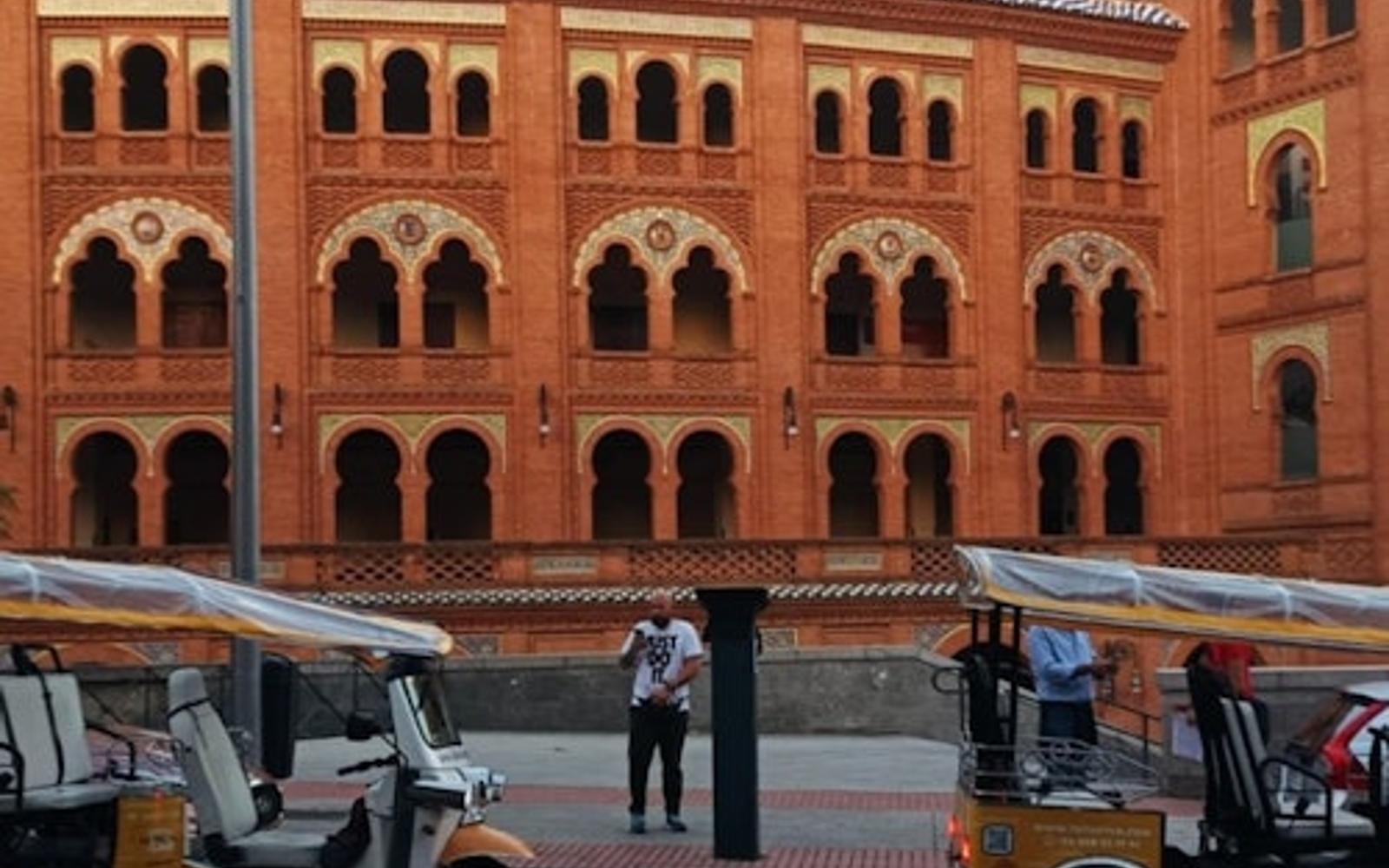 Madrid: 3-Hr Guided Electric Tuk Tuk Tour tickets, Madrid