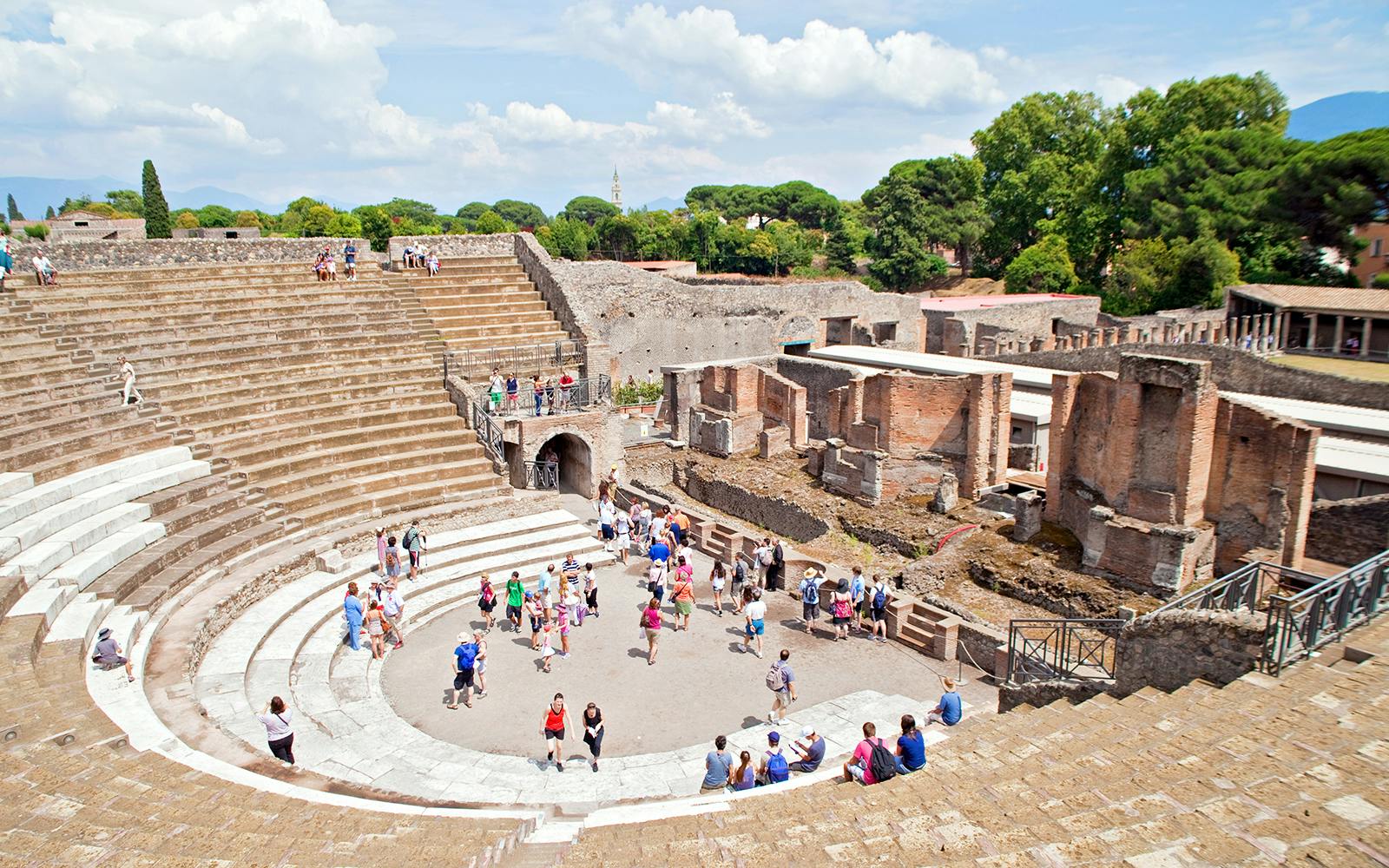 From Naples: Pompeii + Mt. Vesuvius Guided Tour with Transfers & Lunch