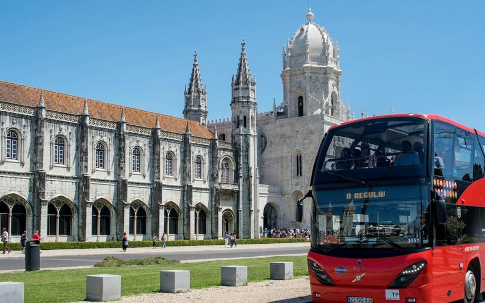 Lisbon: Basic Hop-on Hop-off Bus Tour + Audio Guide