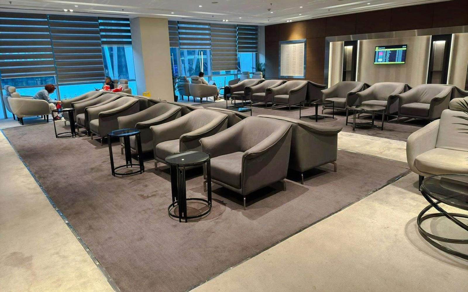 Plaza Premium Lounge at Cairo Airport (Terminal 3 Lounge E) tickets at Cairo Airport Terminal 3 Lounge E, قاهره