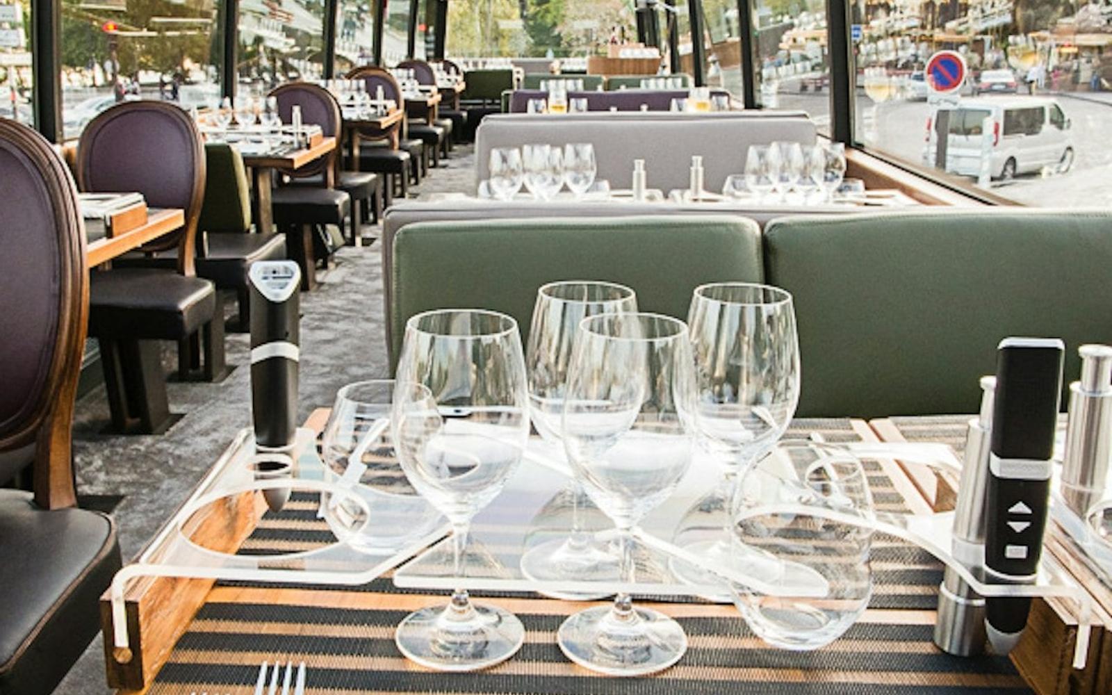 Gastronomic Lunch on the Bustronome