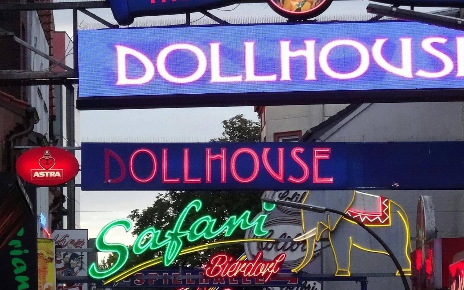 Hamburg: St. Pauli & Reeperbahn Guided Walking Tour
