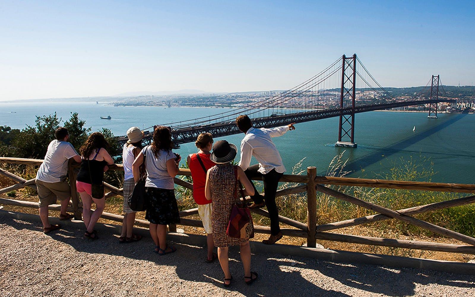 Small Group Wine Tour in Arrábida from Lisbon