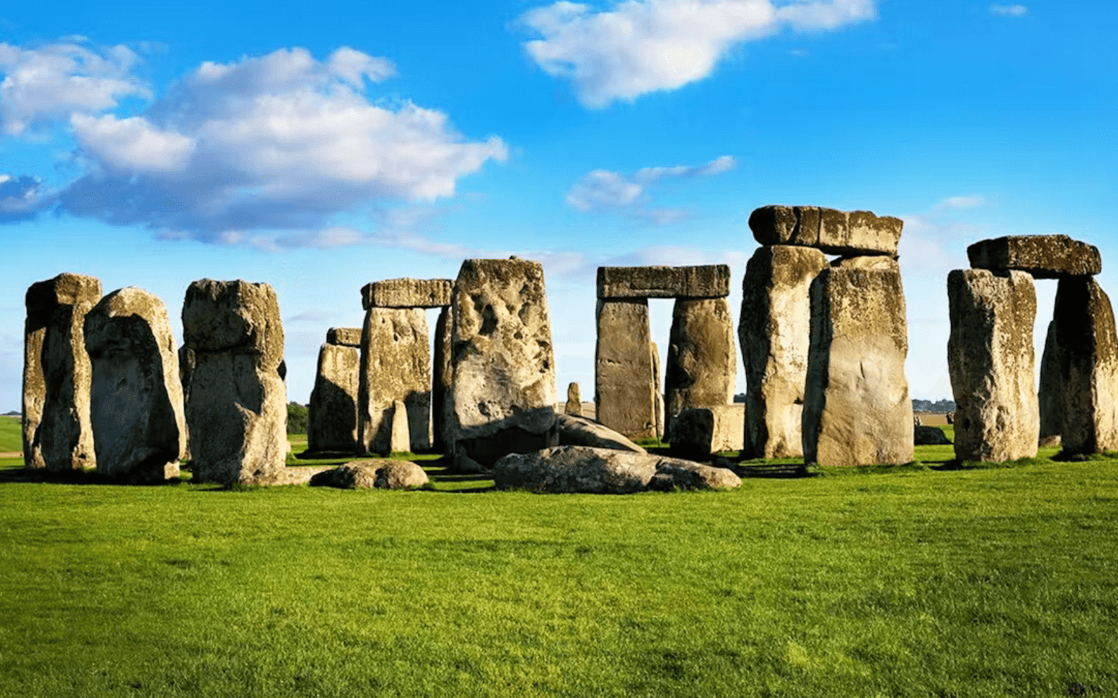 سفر یک روزه به استون‌هنج و بث از لندن tickets at Victoria Coach Station, London