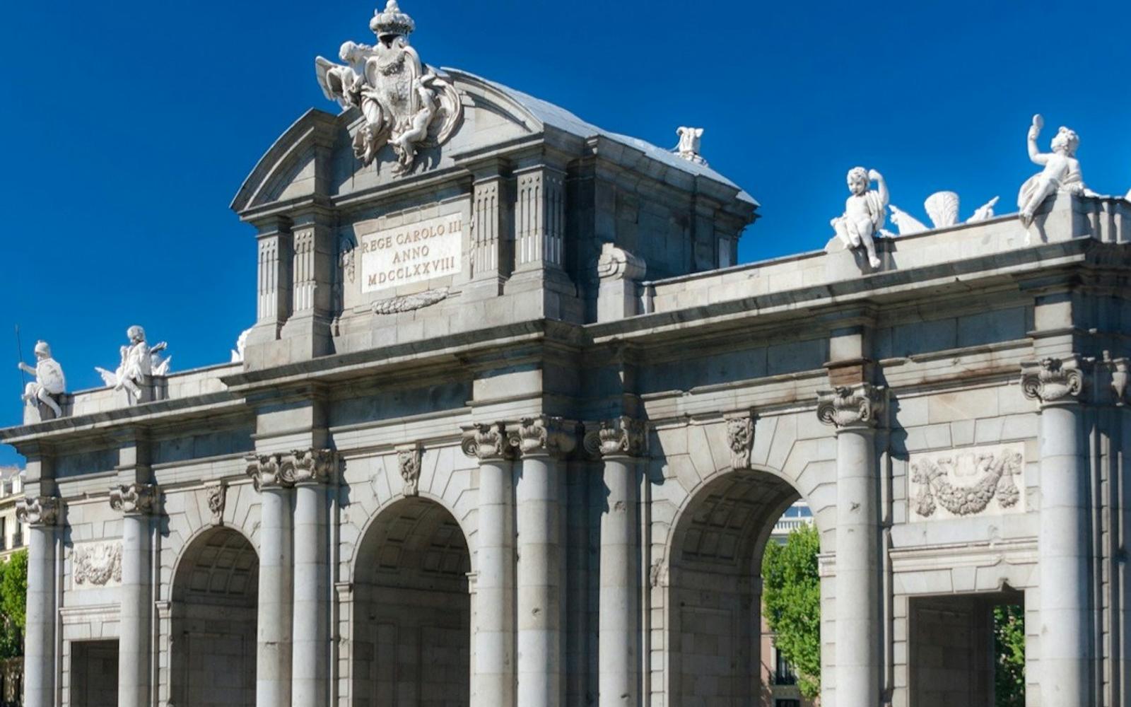 Madrid: 1-Hour Highlights Tour with Bernabéu Stadium Entry
