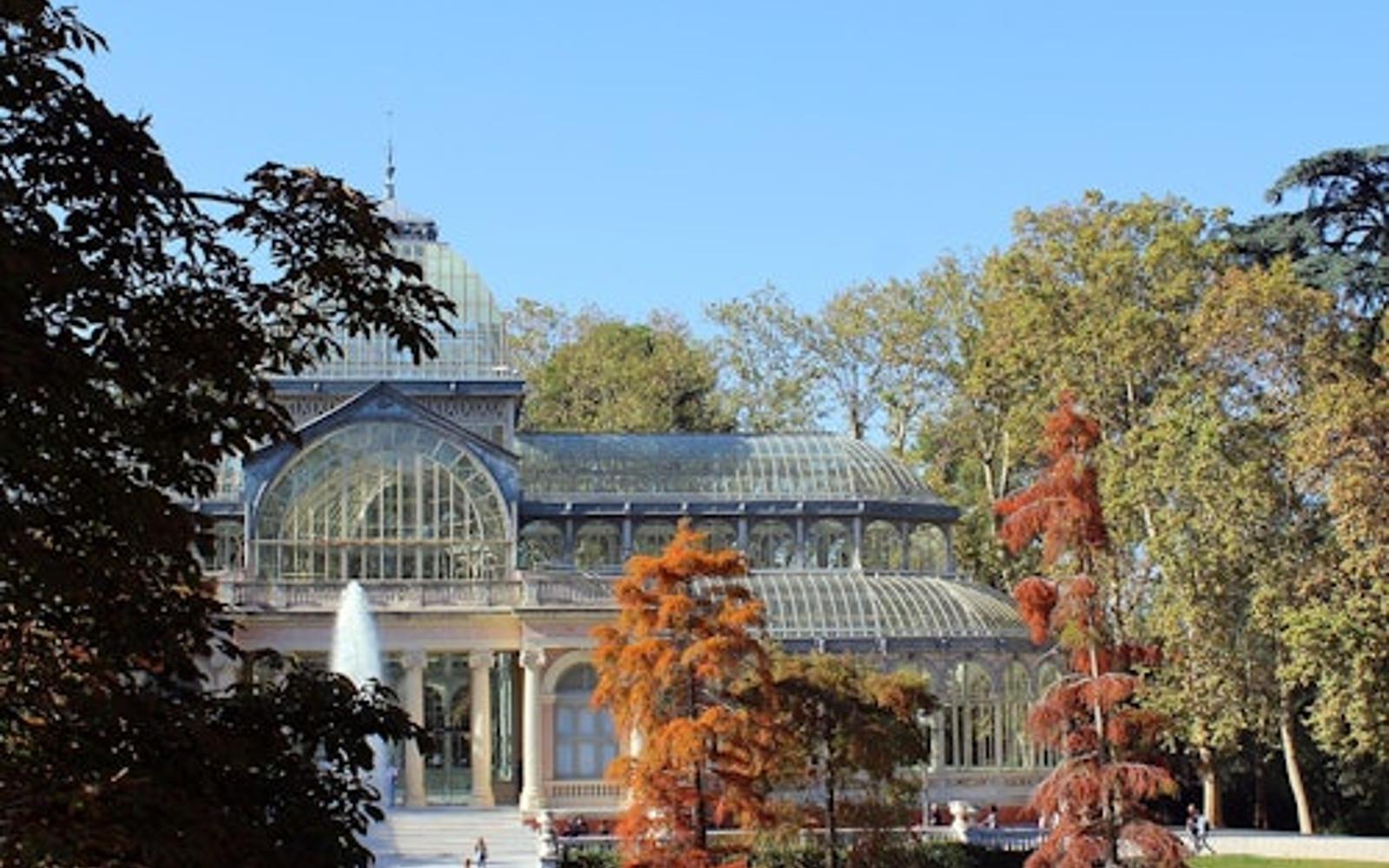 Retiro Park Madrid: 2.5-Hr Guided Tour with Tapas Tasting