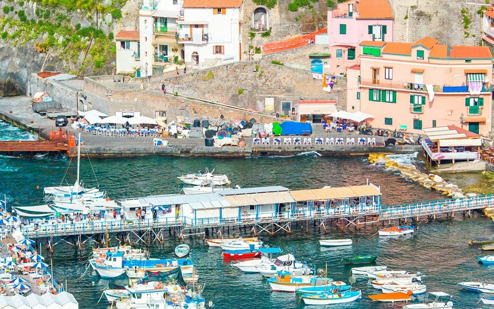 Sorrento: One-Way Guided Shuttle Transfer from Rome tickets at Day Trips from Rome, رم