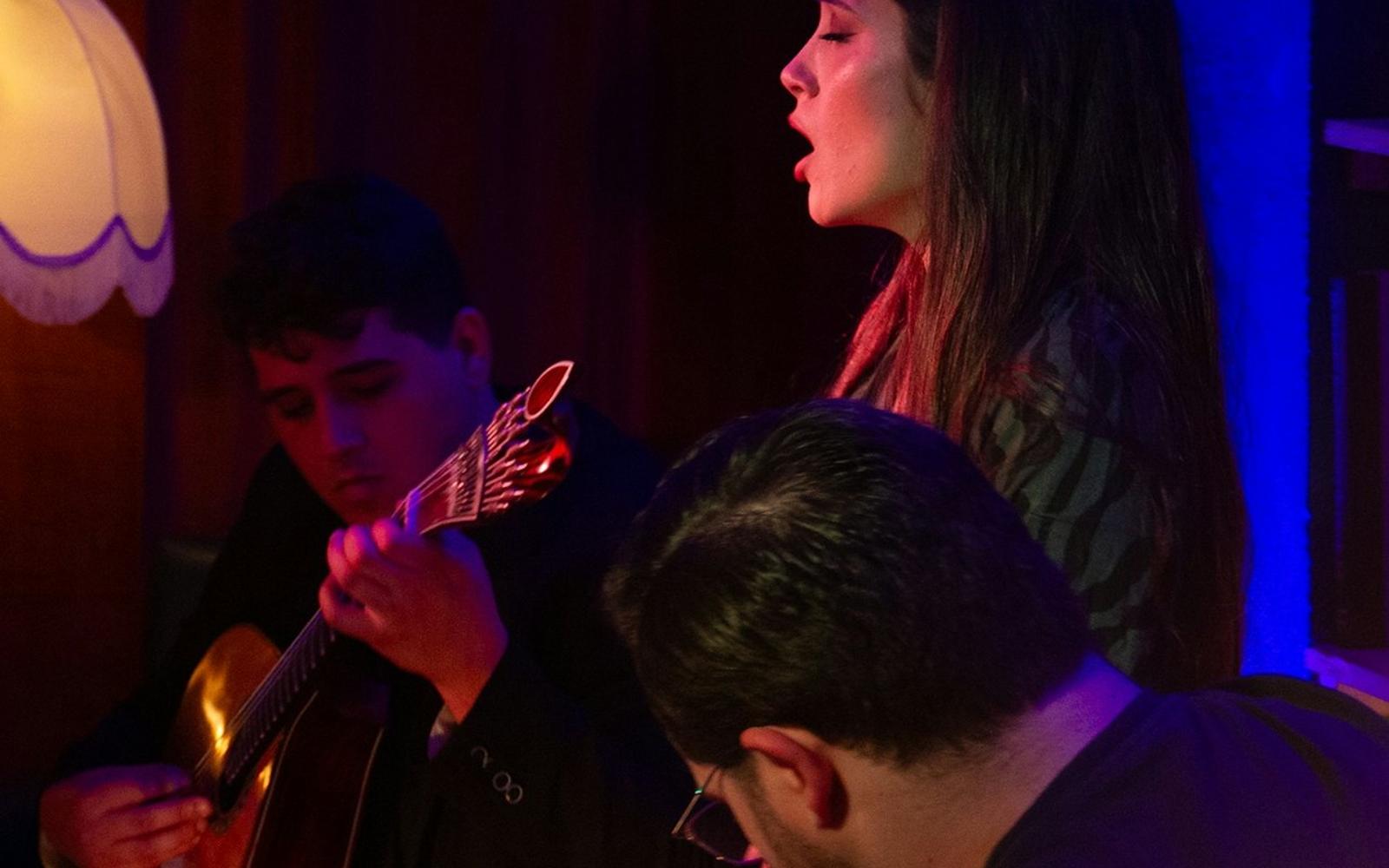 Lisbon: Fado Concert + 1 Drink