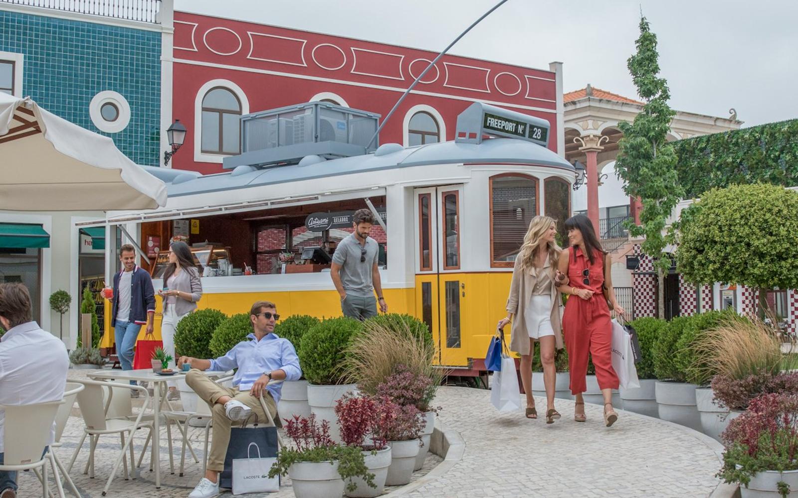 Roundtrip Transport: Freeport Outlet Shopping Express from Lisbon tickets at Transfers to Freeport Lisboa Fashion Outlet from Lisbon, Alcochete