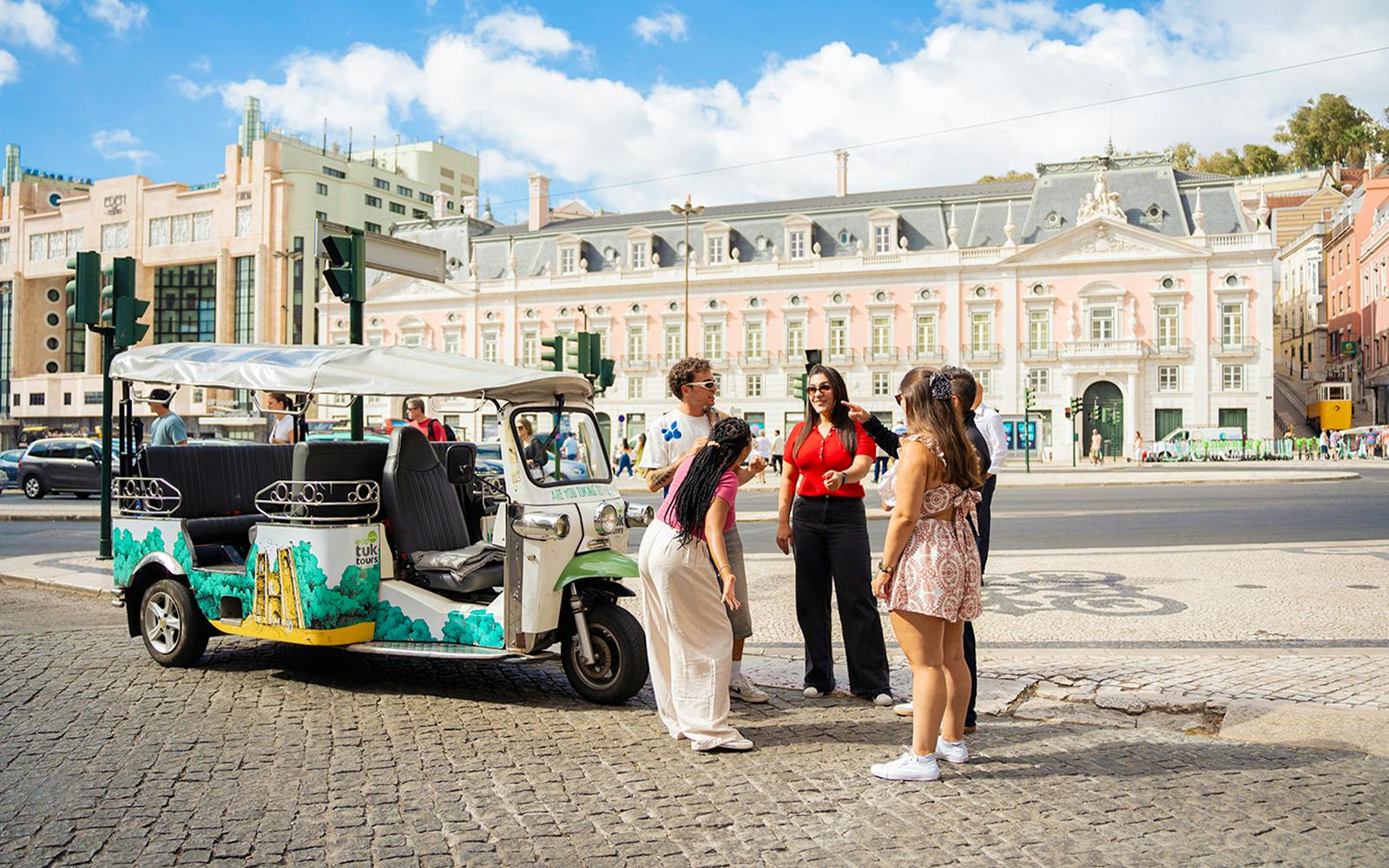 Lisbon: Private Tuk-Tuk Tour with Local Guide tickets, Lisbon Sintra