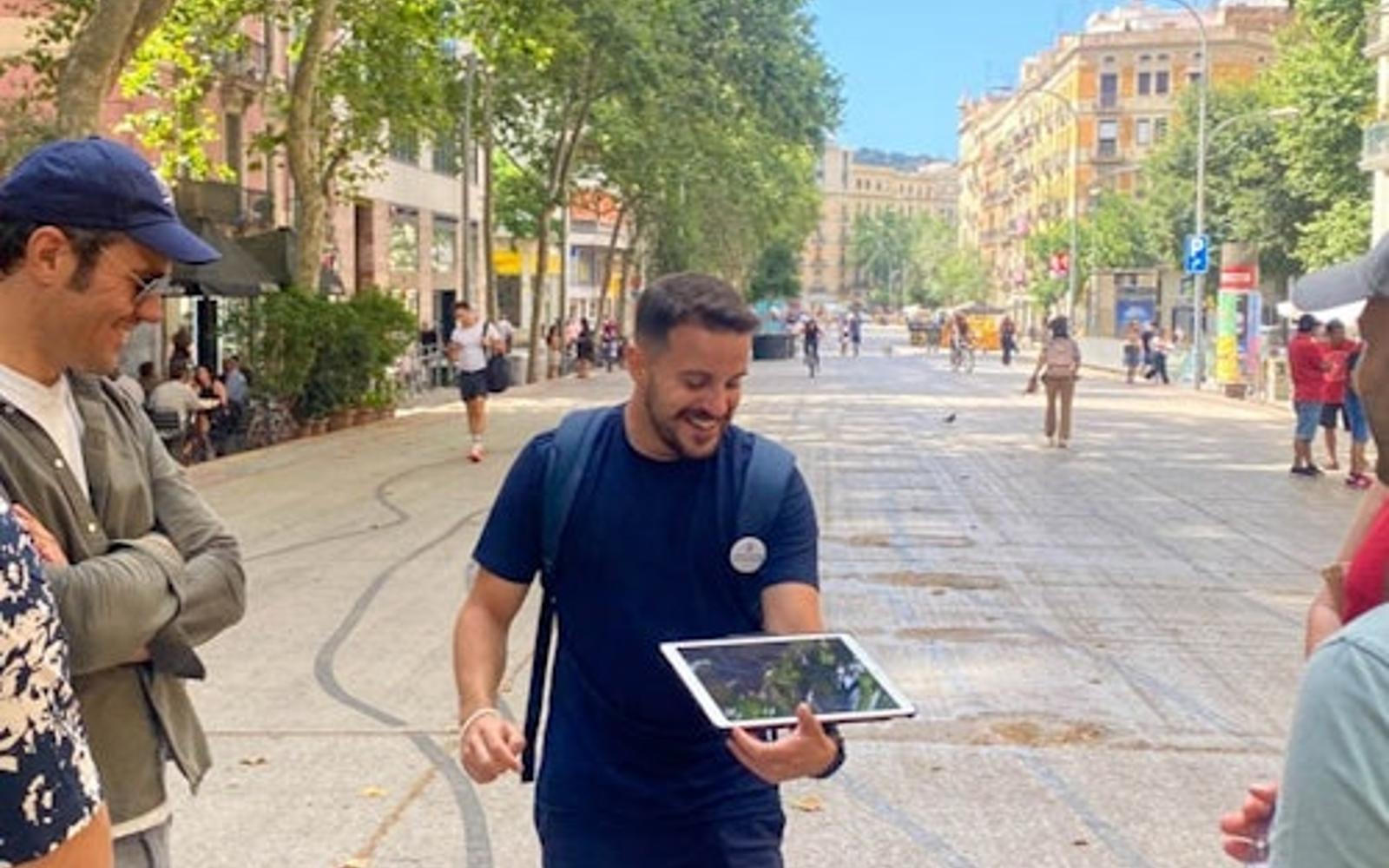 Barcelona: Private Tapas Tasting Tour in French