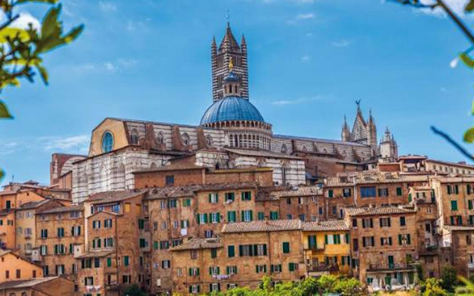 Siena: Riddle Hunt Guided Walking Tour