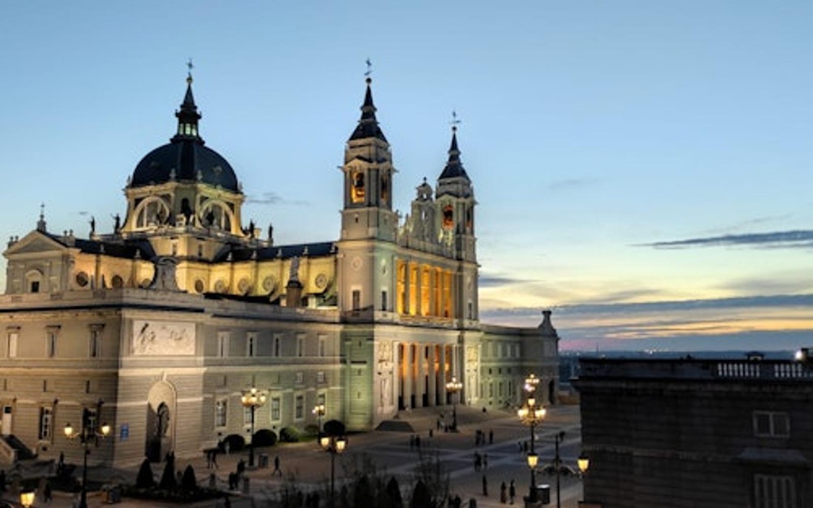 Madrid: Mysteries and Legends Tour