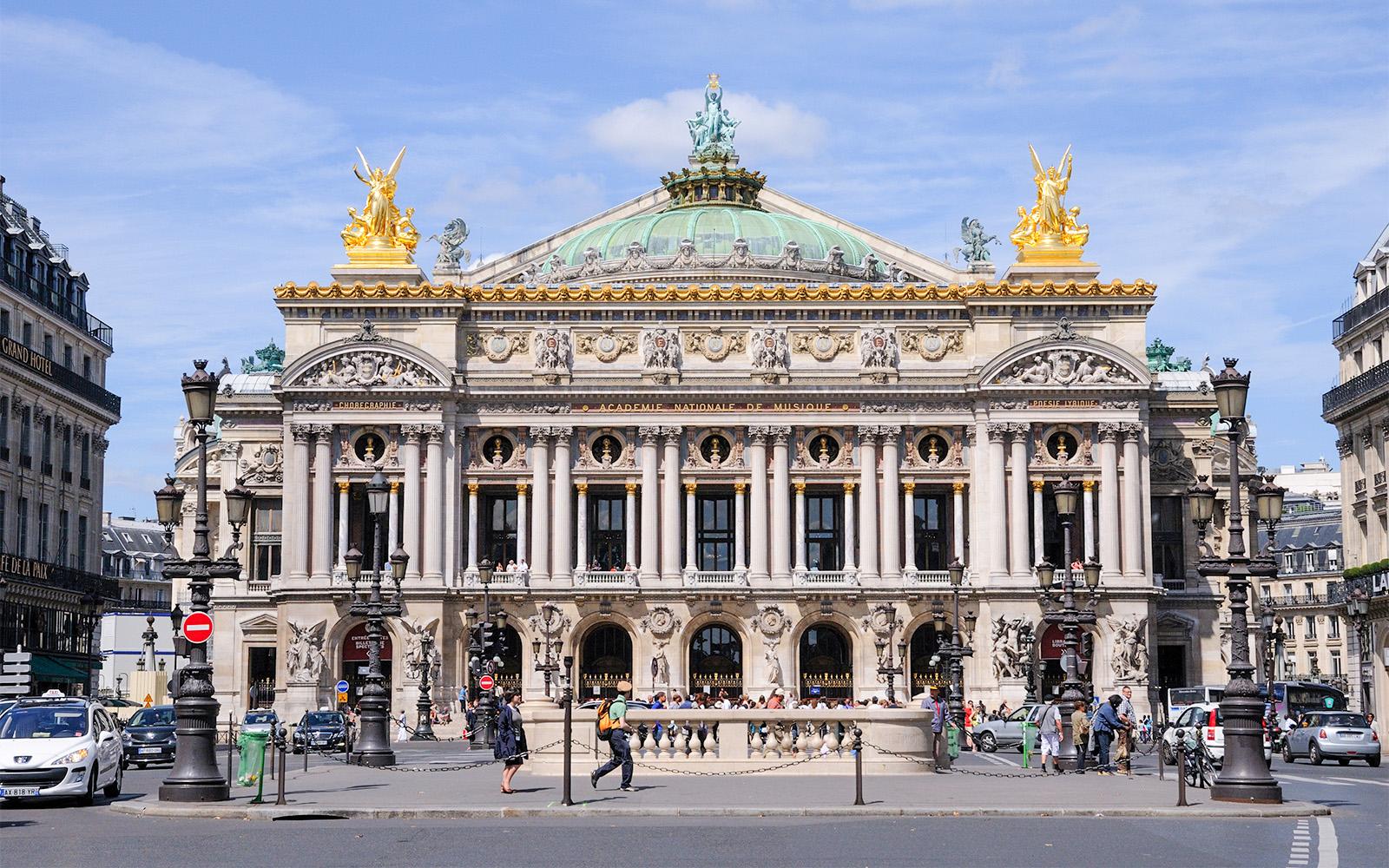 Self-guided tour of Palais Garnier
