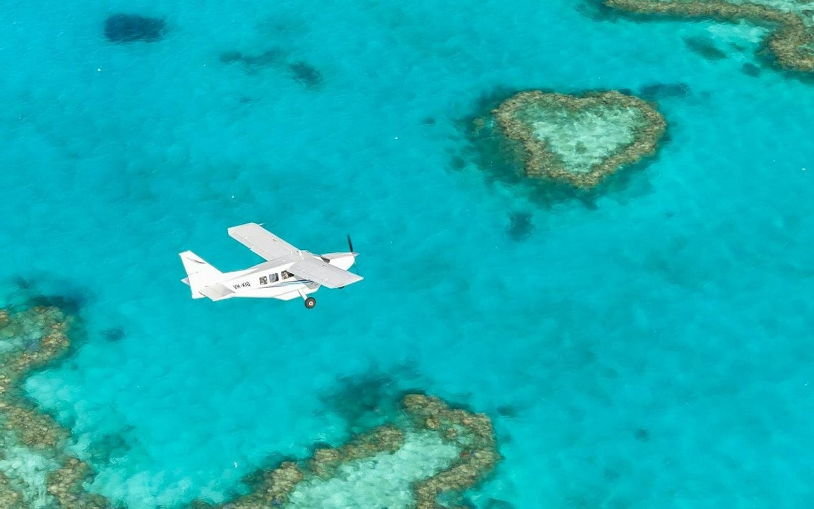 60-Minute Whitsundays Scenic Flight