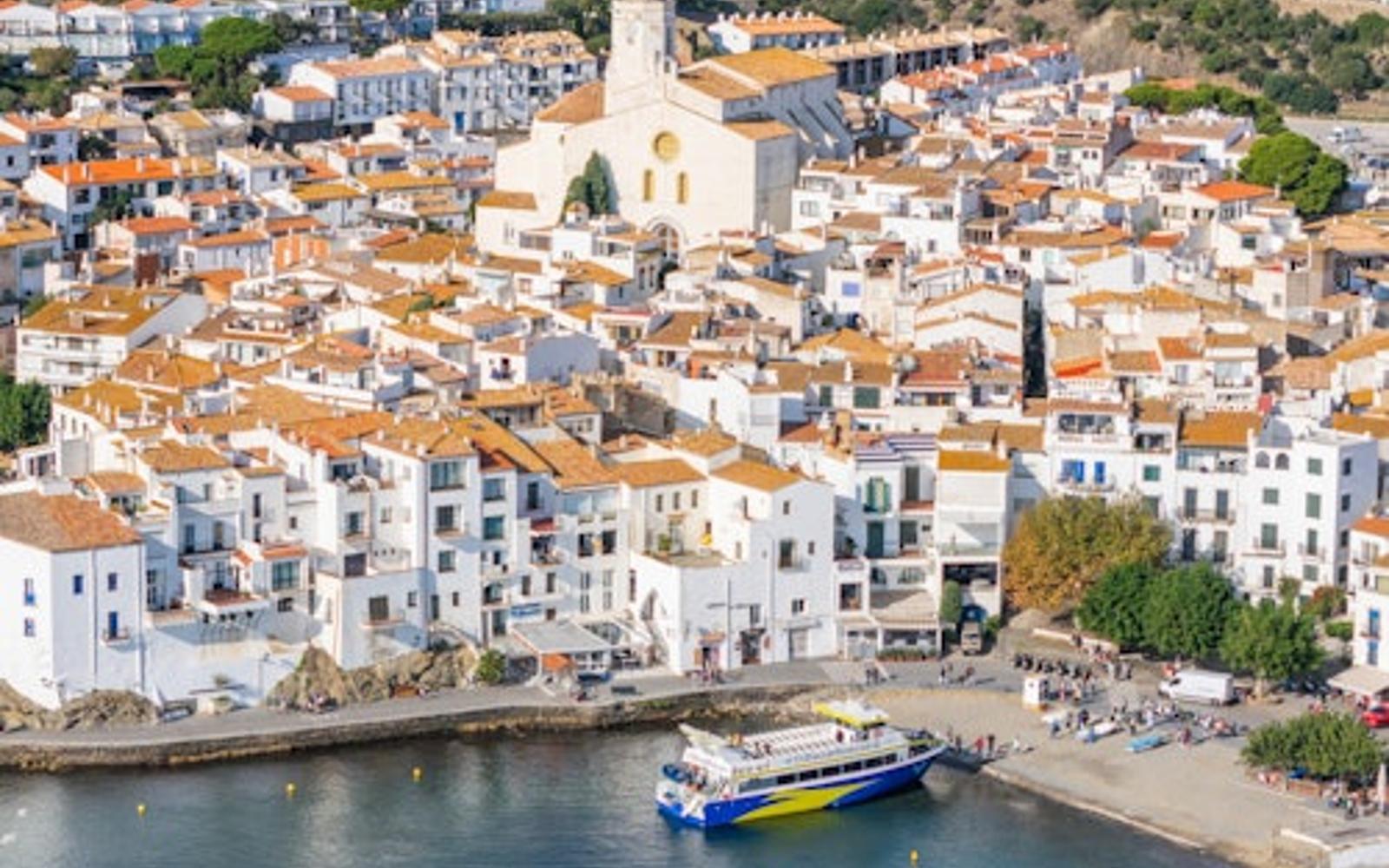 Cadaqués: Boat Tour from Roses