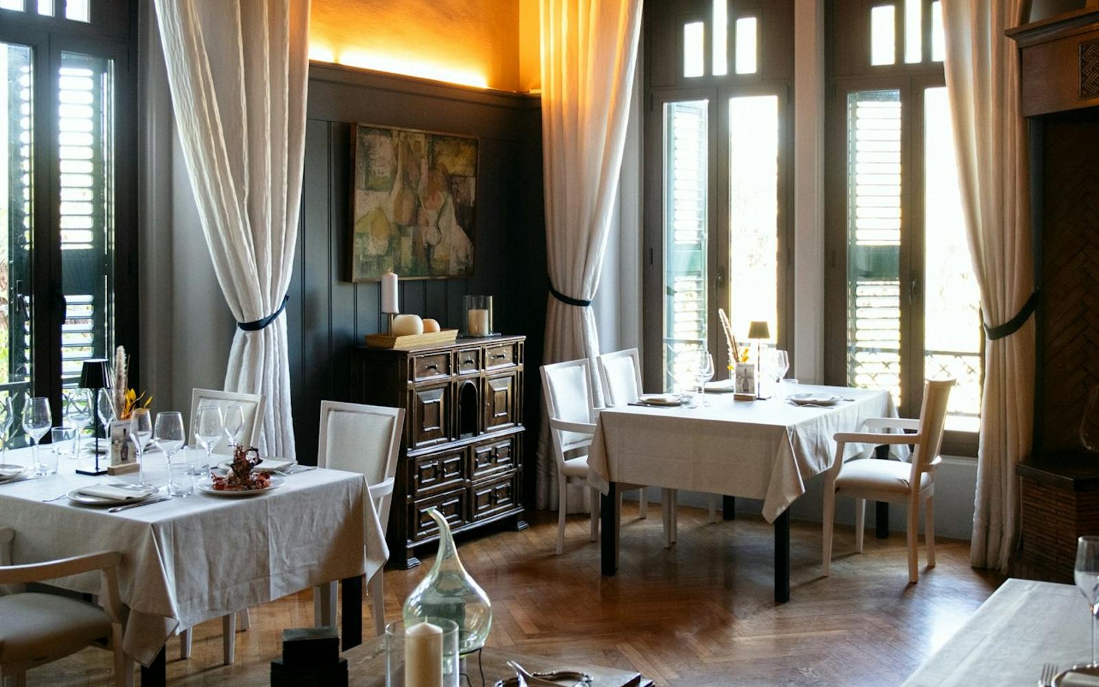 Codorníu Winery: Guided Tour + Ars Collecta Menu Lunch + Cava Tastings tickets, Barcelona