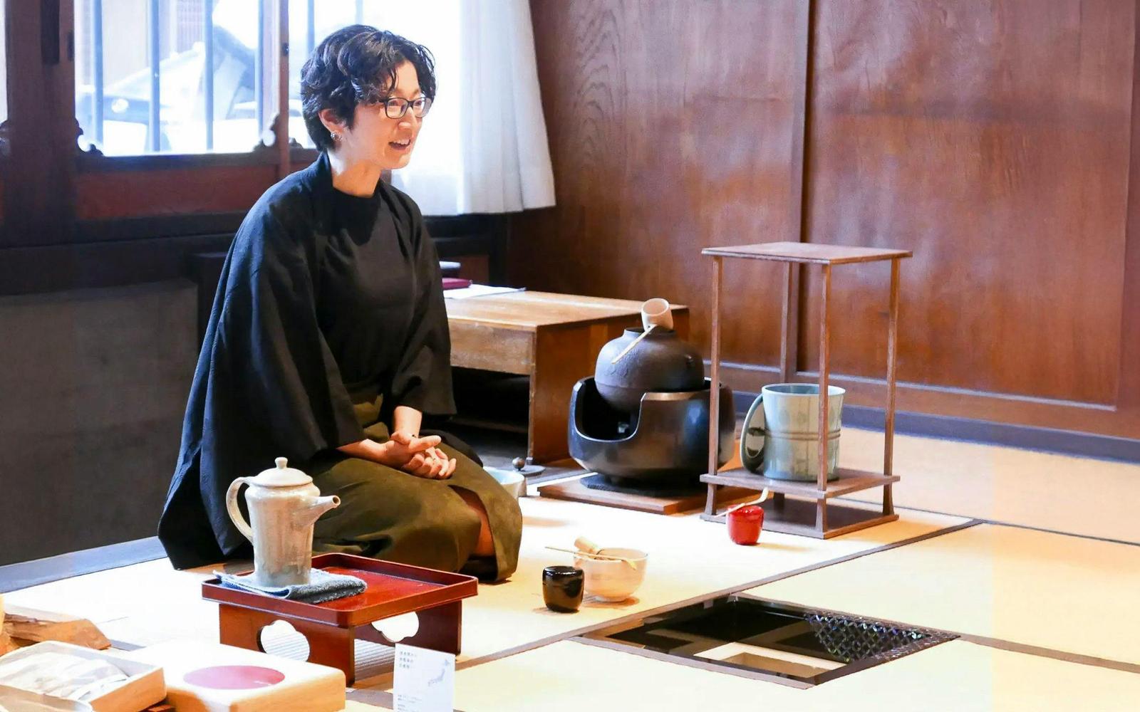 Kyoto Karasuma Area: Make-Your-Own Matcha Tea with a Tea Master in a Traditional Townhouse tickets, Kyoto